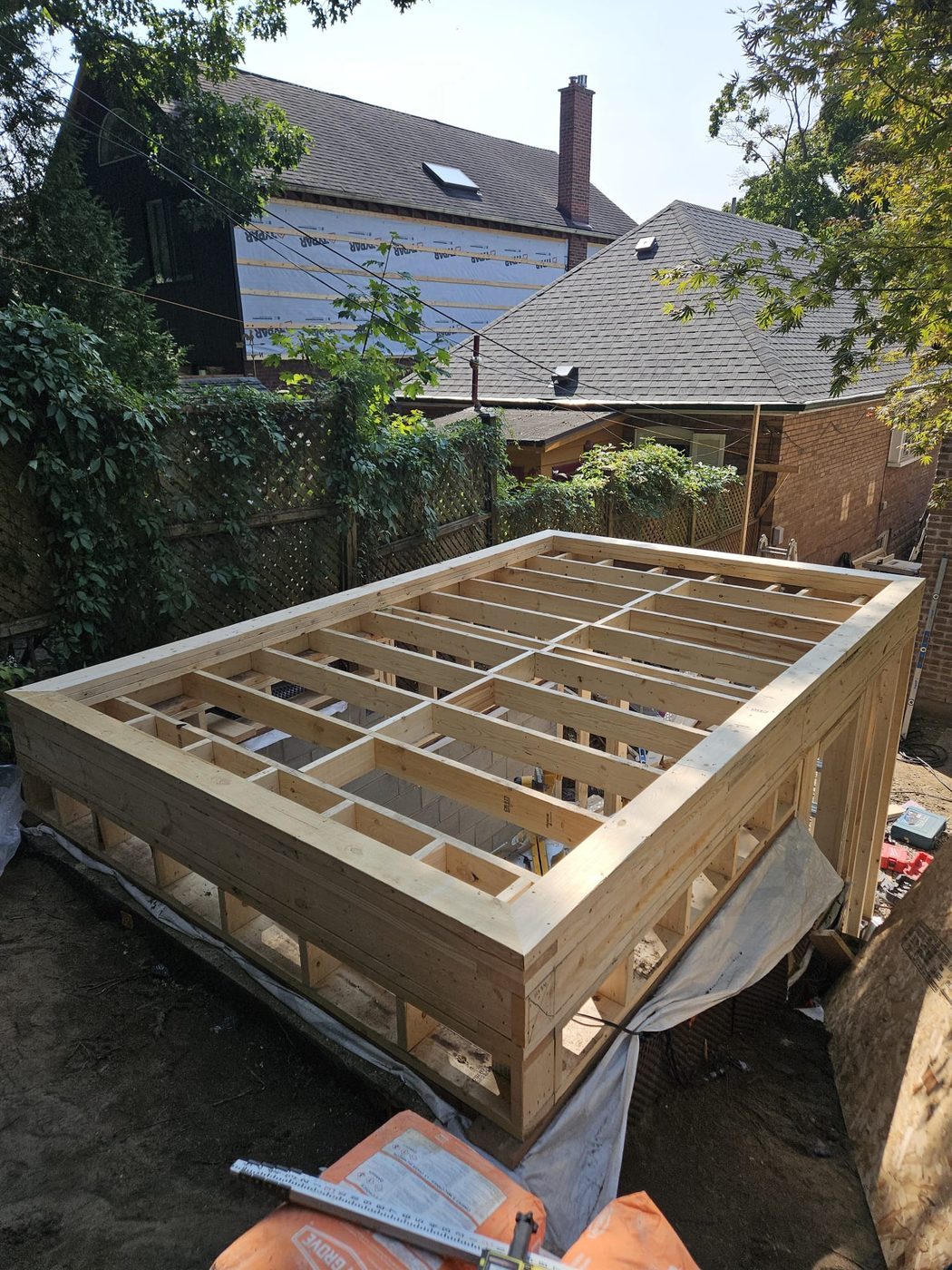 Hillside garage — Etobicoke