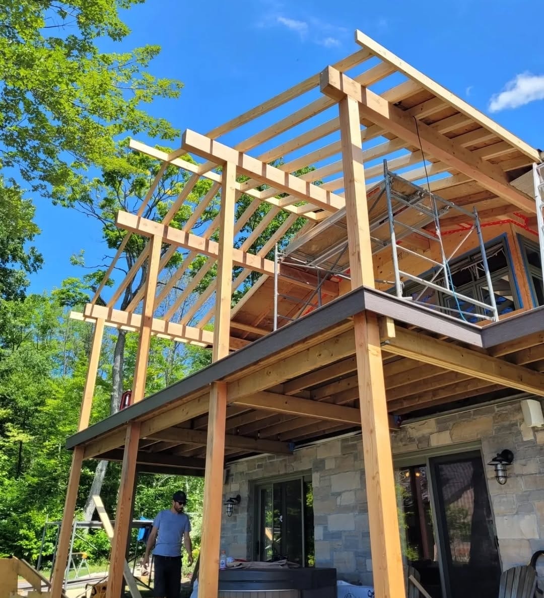 Outdoor building — porch & walkout