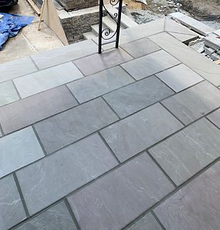 Stone porch landing — Roncesvalles