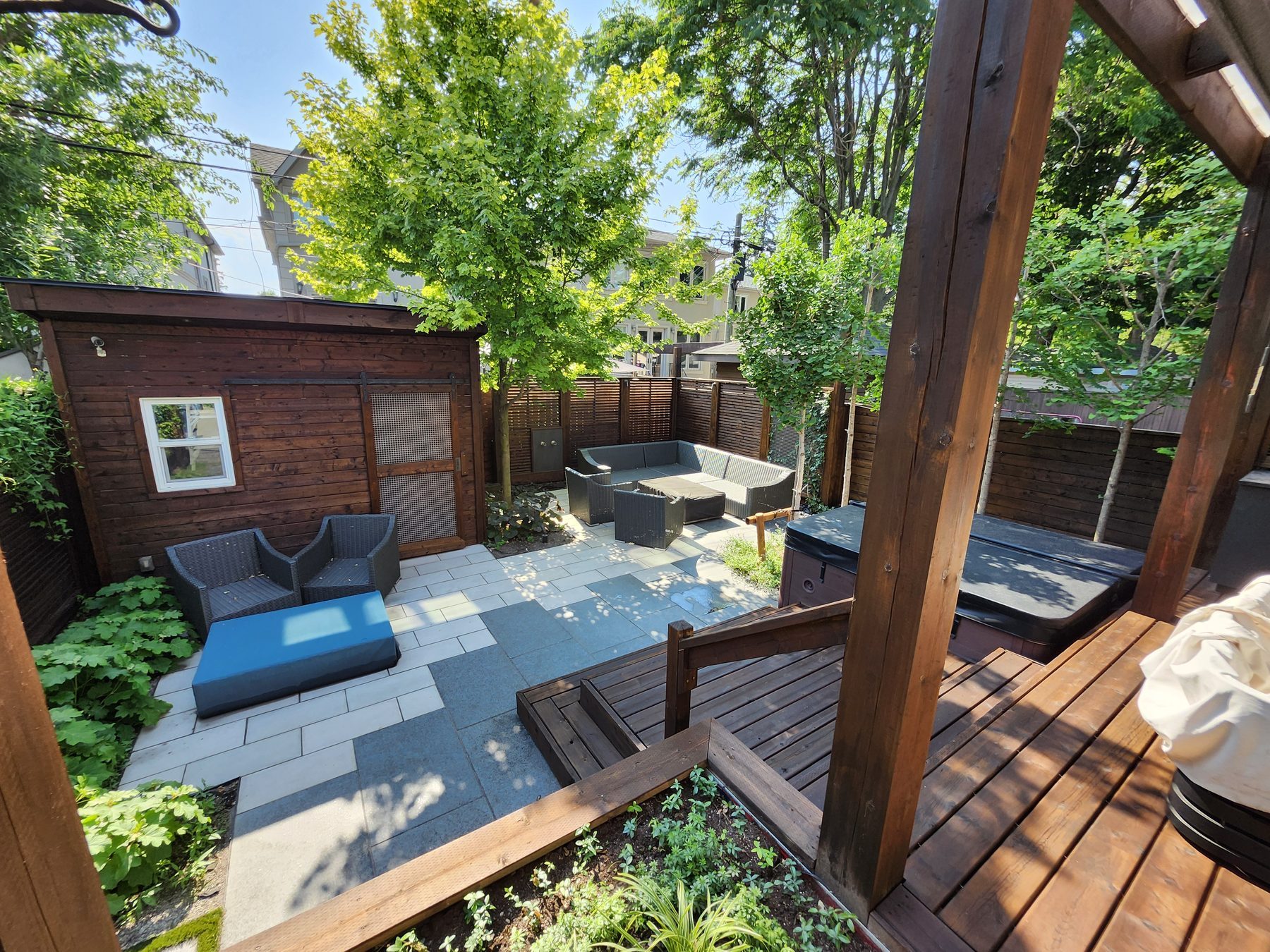Planted garden with lawn and borders
